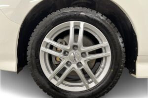 Nissan Leaf esikatselu 13