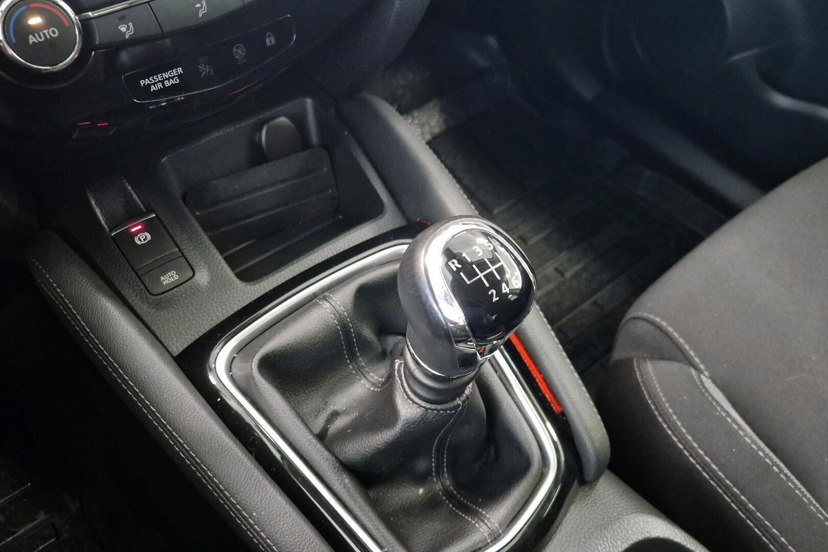 Nissan Qashqai iso kuva 23