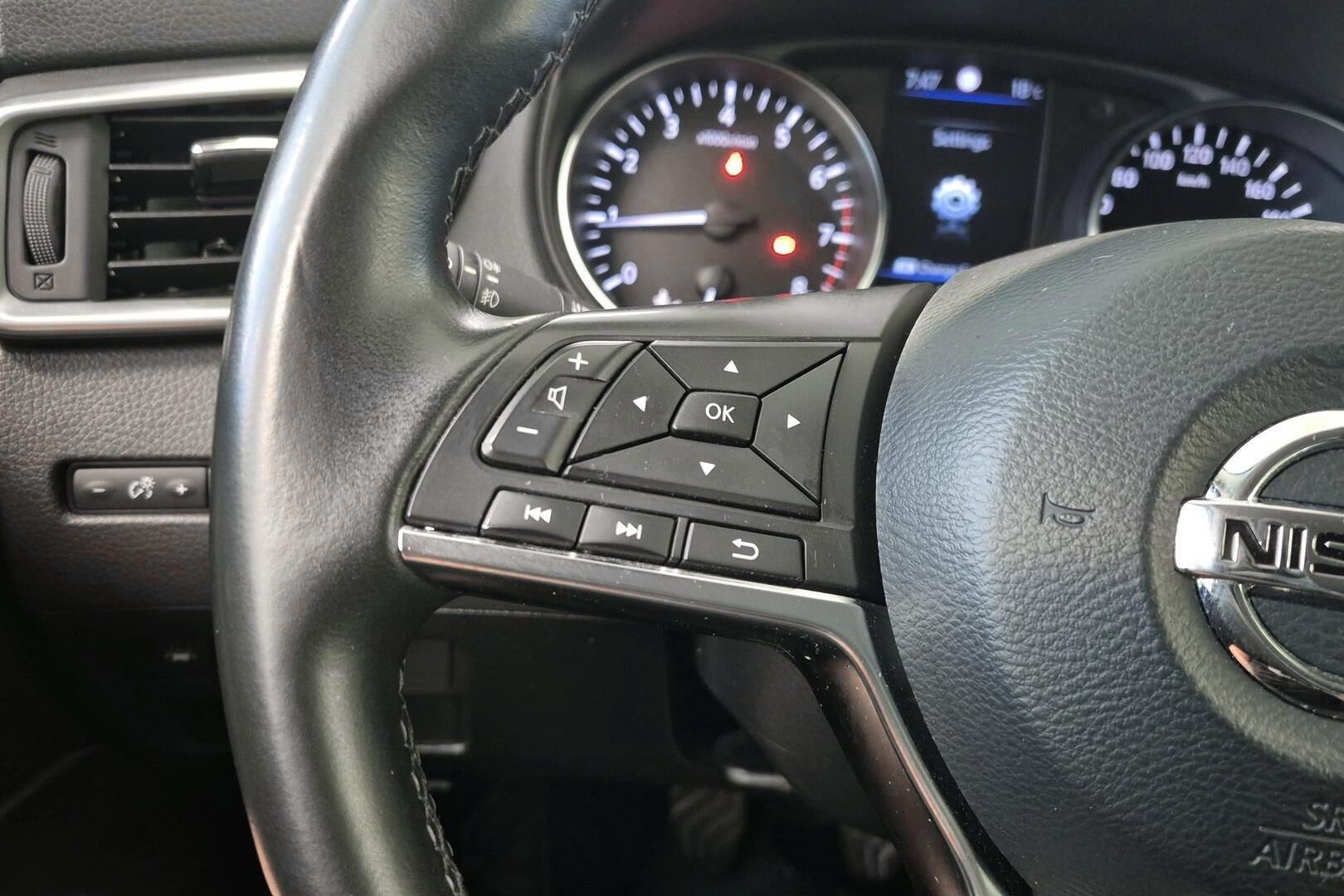 Nissan Qashqai iso kuva 15
