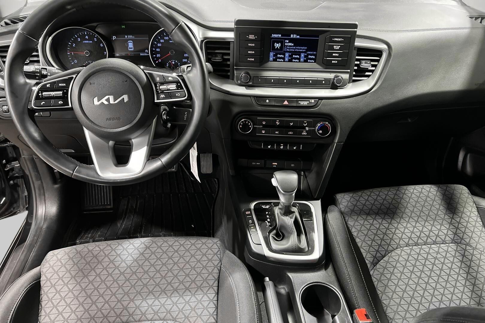 Kia Ceed iso kuva 11
