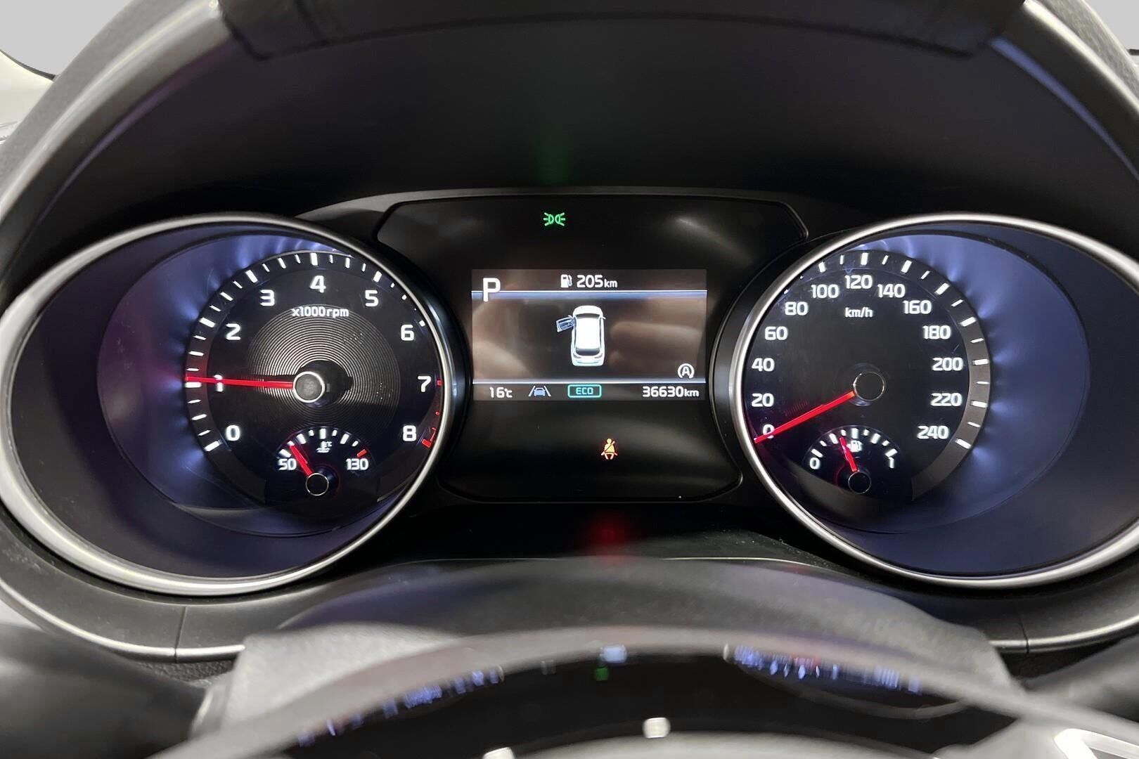 Kia Ceed iso kuva 18
