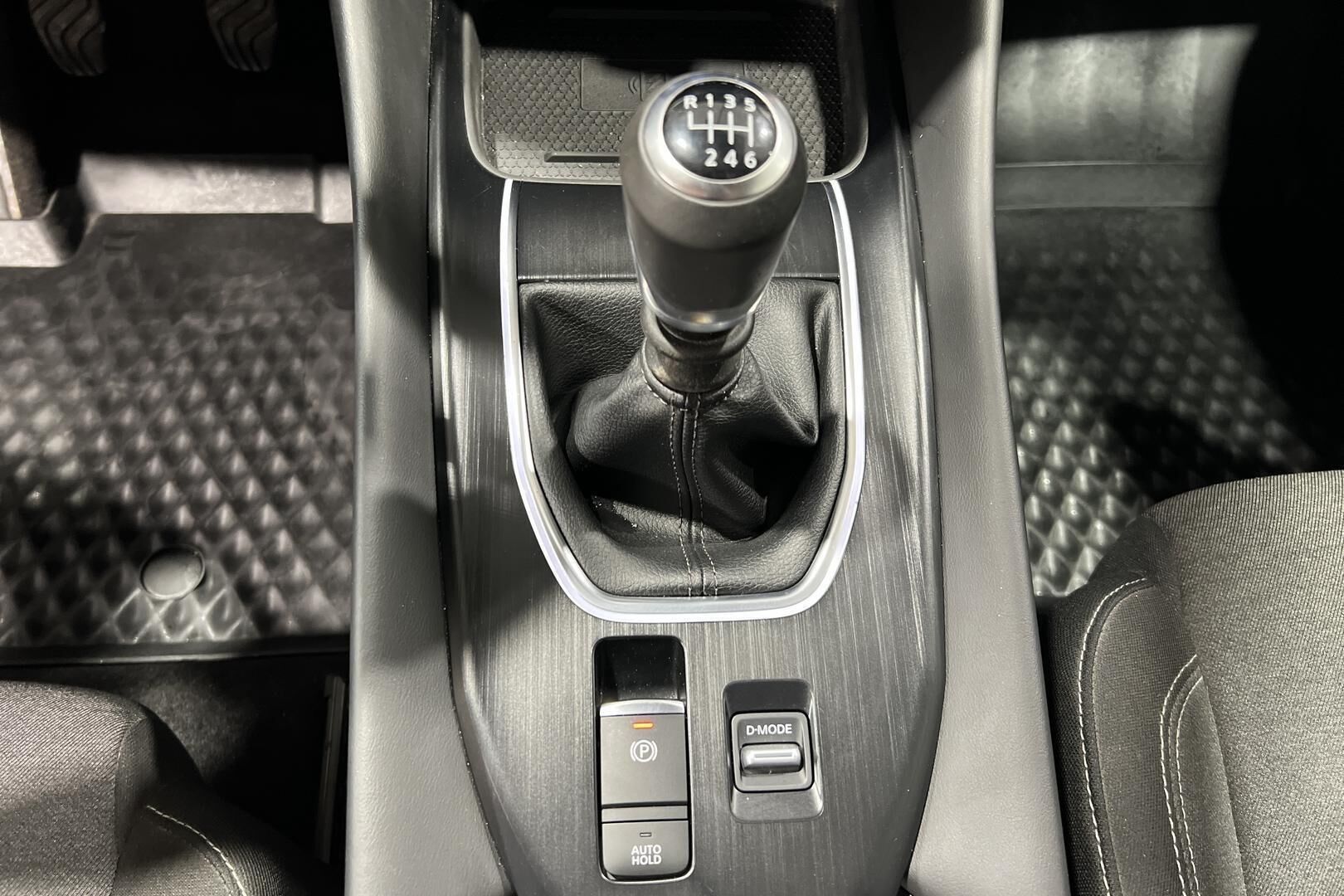 Nissan Qashqai iso kuva 21