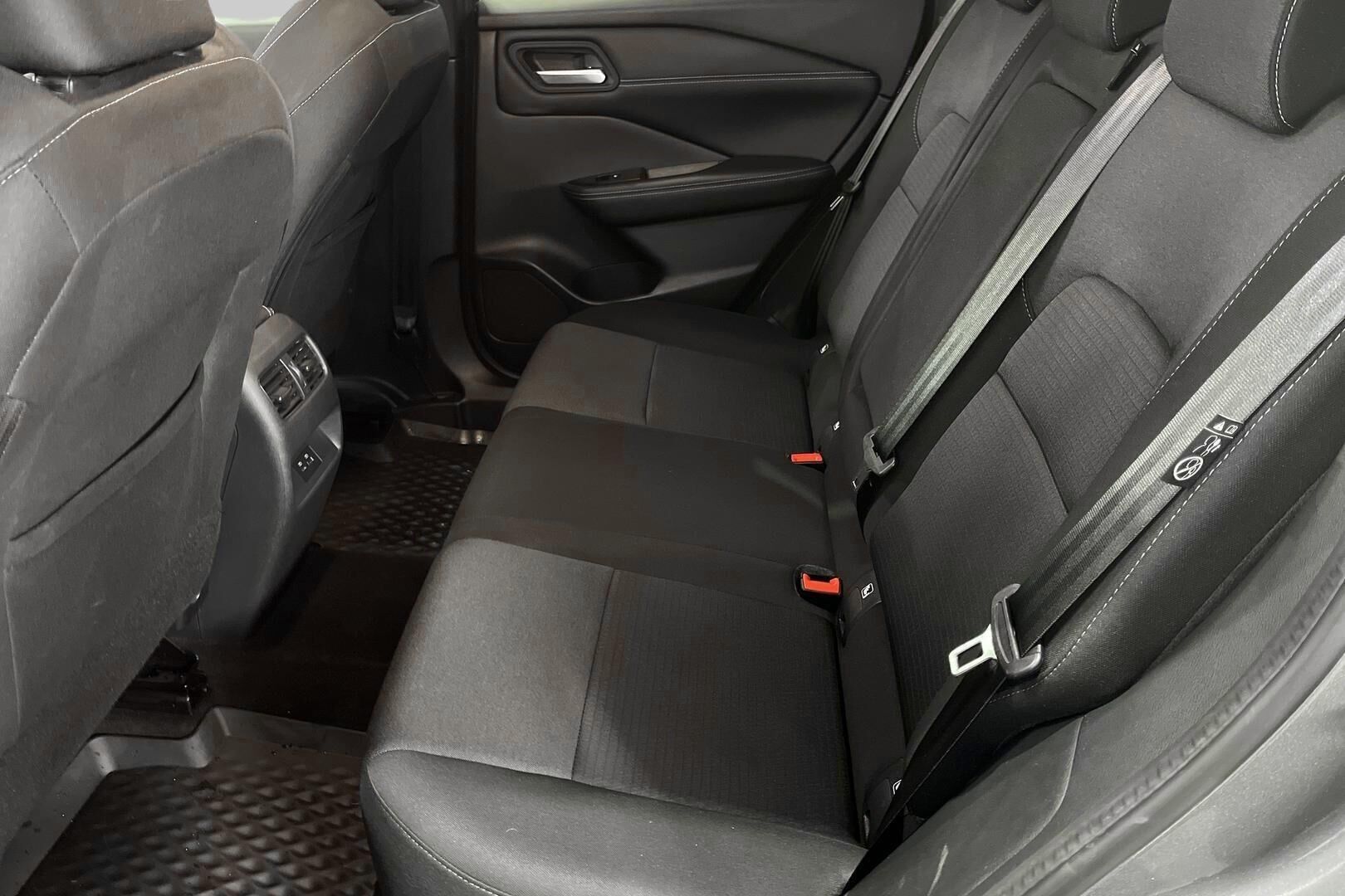 Nissan Qashqai iso kuva 10