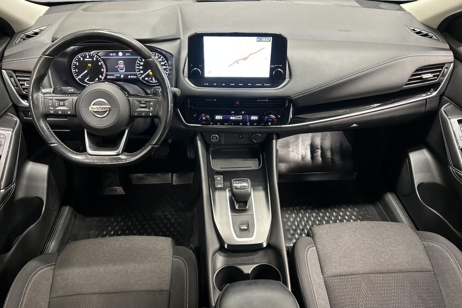 Nissan Qashqai iso kuva 11