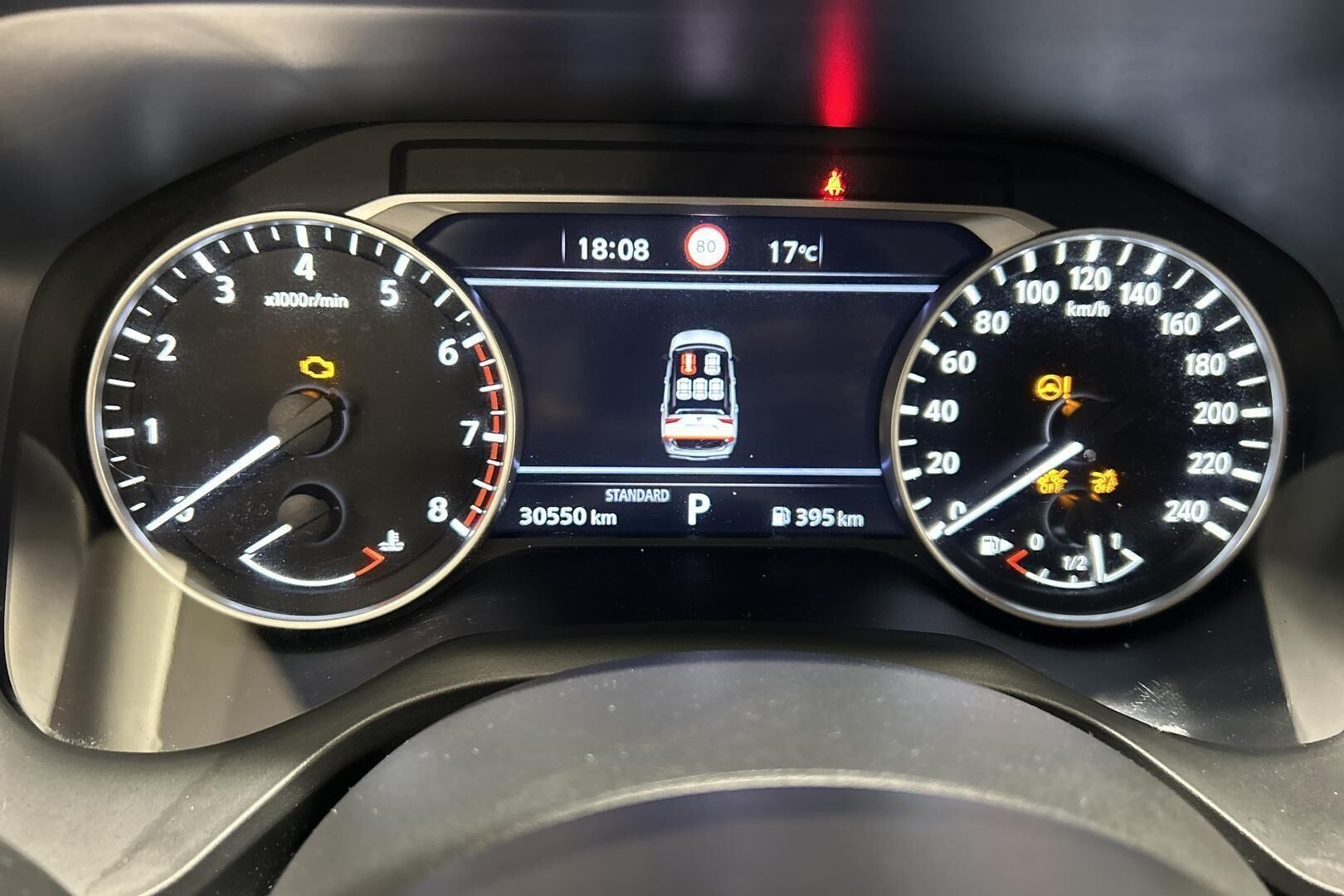 Nissan Qashqai iso kuva 14