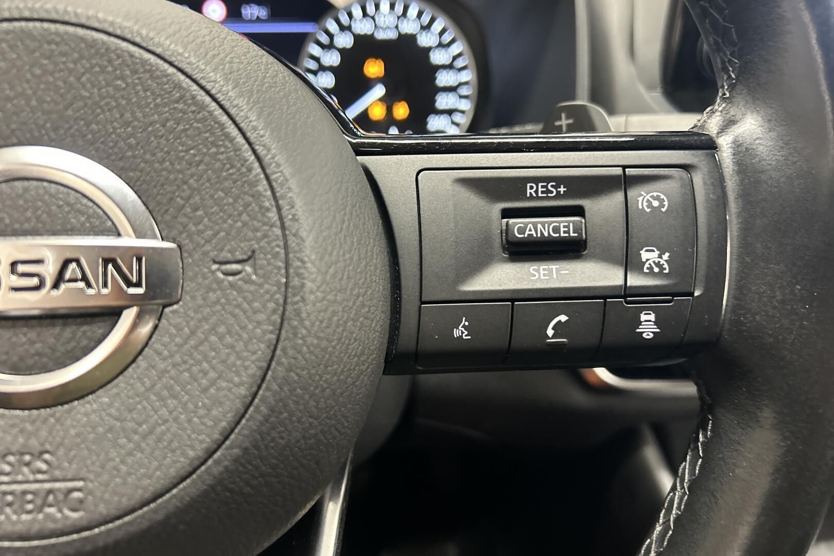 Nissan Qashqai iso kuva 17