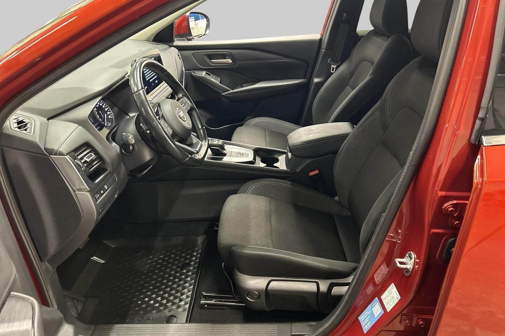 Nissan Qashqai iso kuva 9