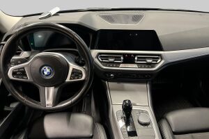 BMW 3-sarja esikatselu 11