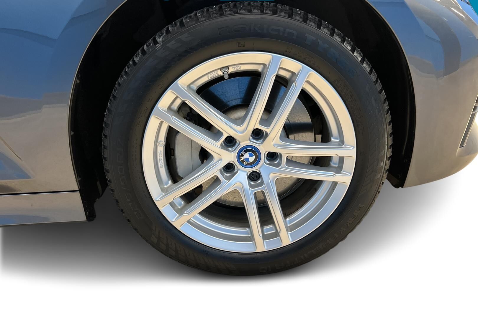 BMW 3-sarja iso kuva 10