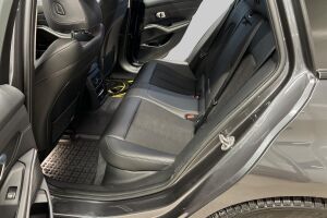BMW 3-sarja esikatselu 19