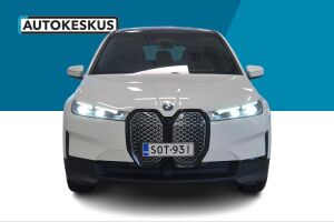 BMW iX esikatselu 2