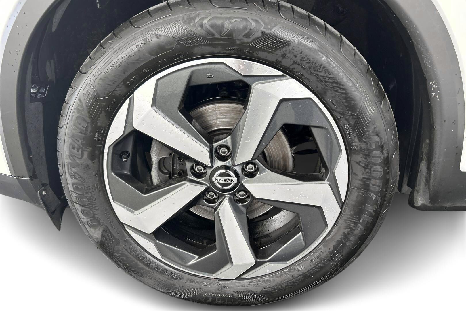 Nissan Qashqai iso kuva 13