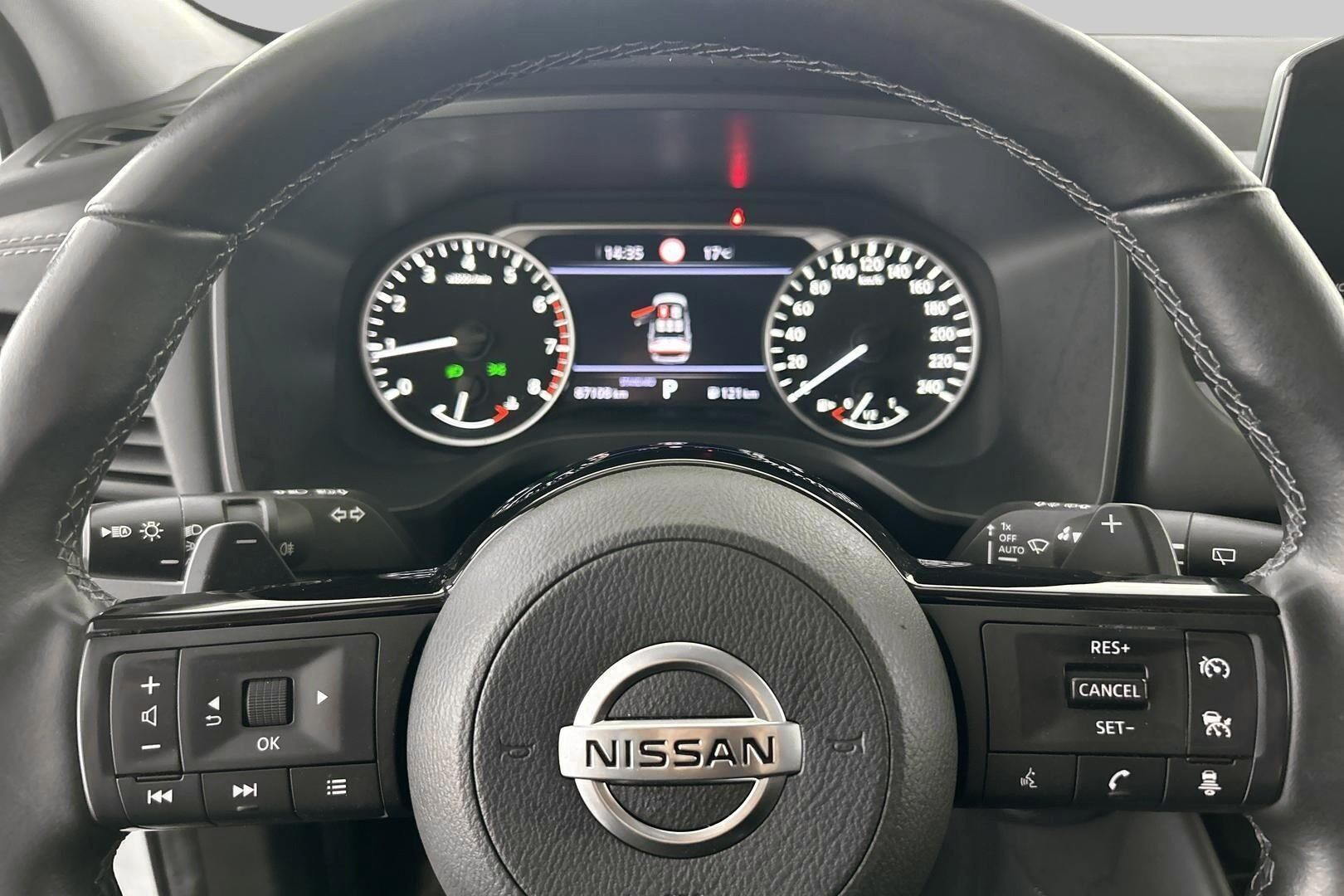 Nissan Qashqai iso kuva 22