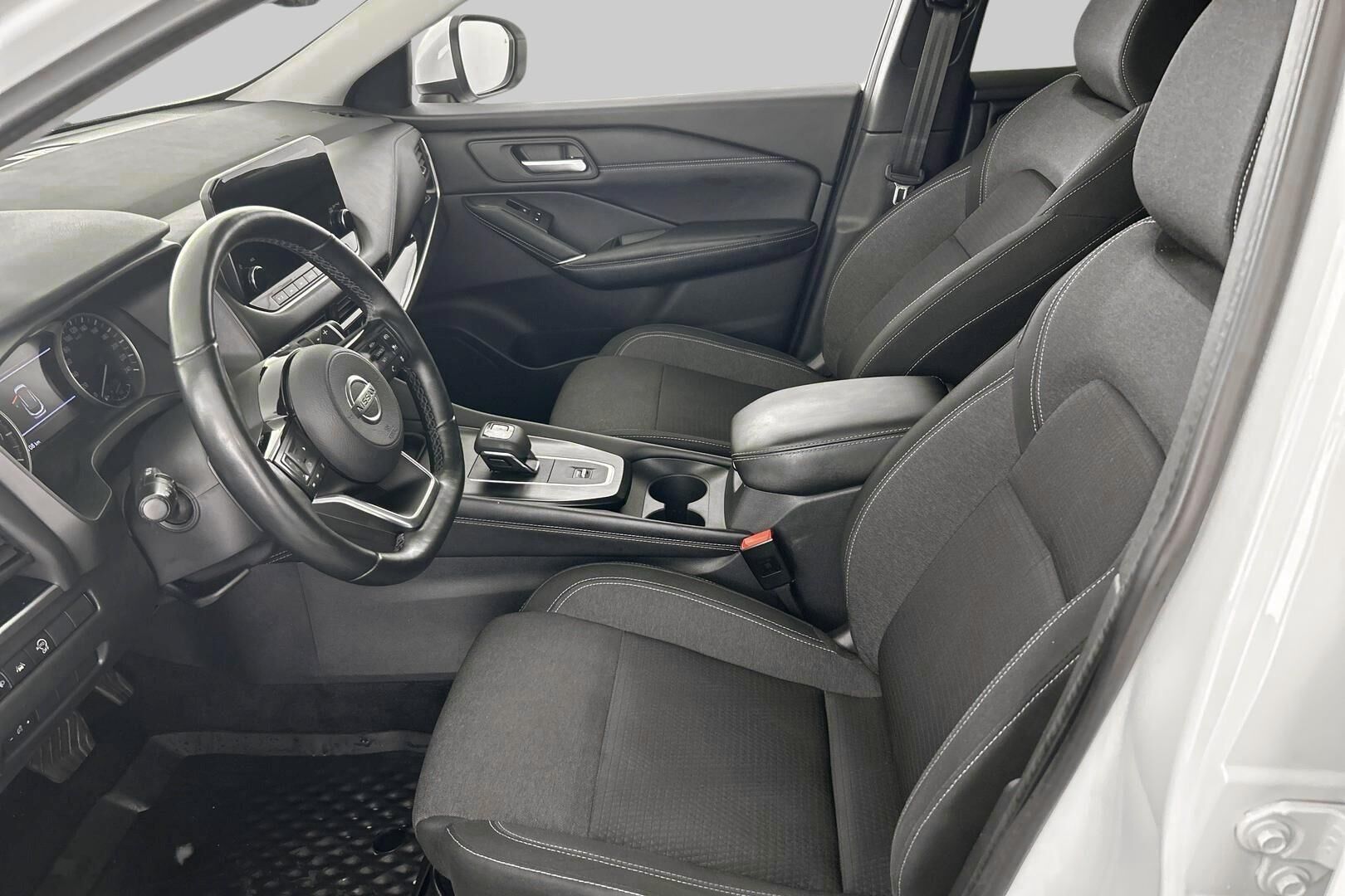 Nissan Qashqai iso kuva 9