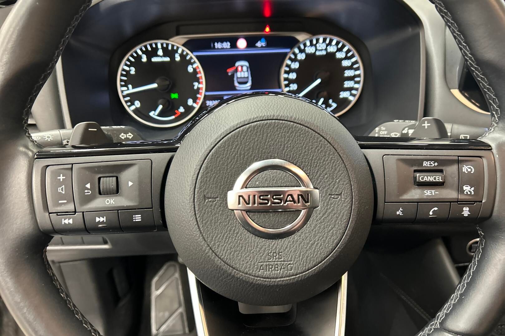 Nissan Qashqai iso kuva 18