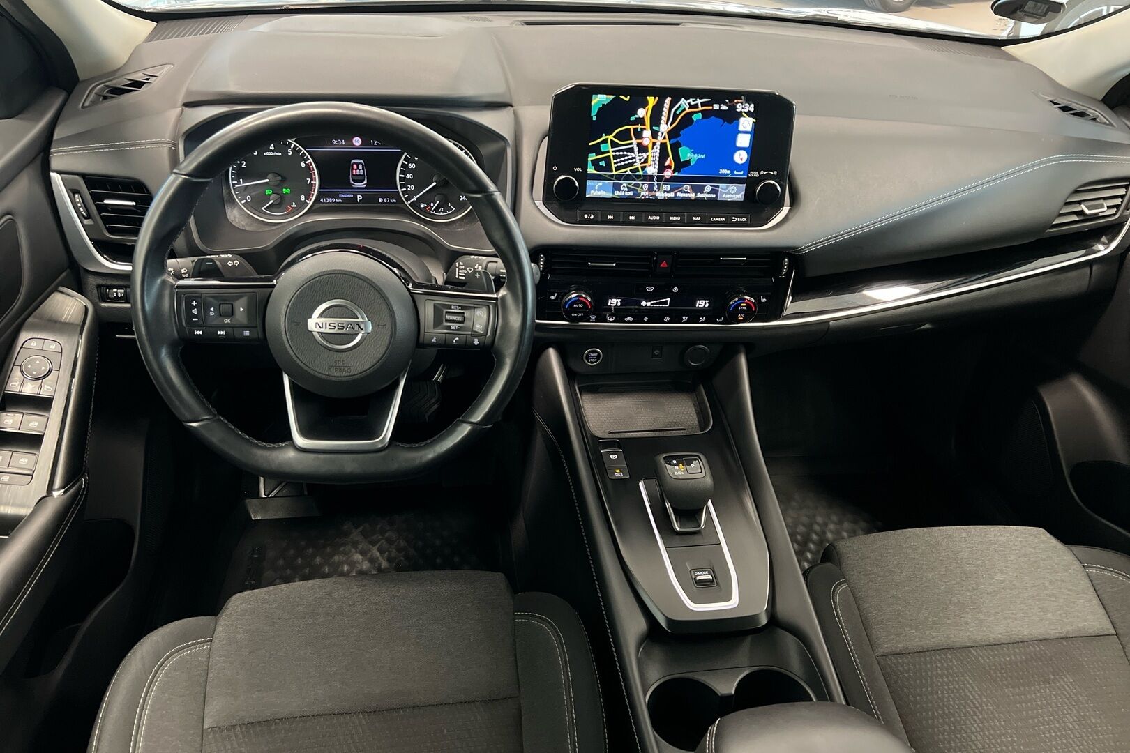 Nissan Qashqai iso kuva 14