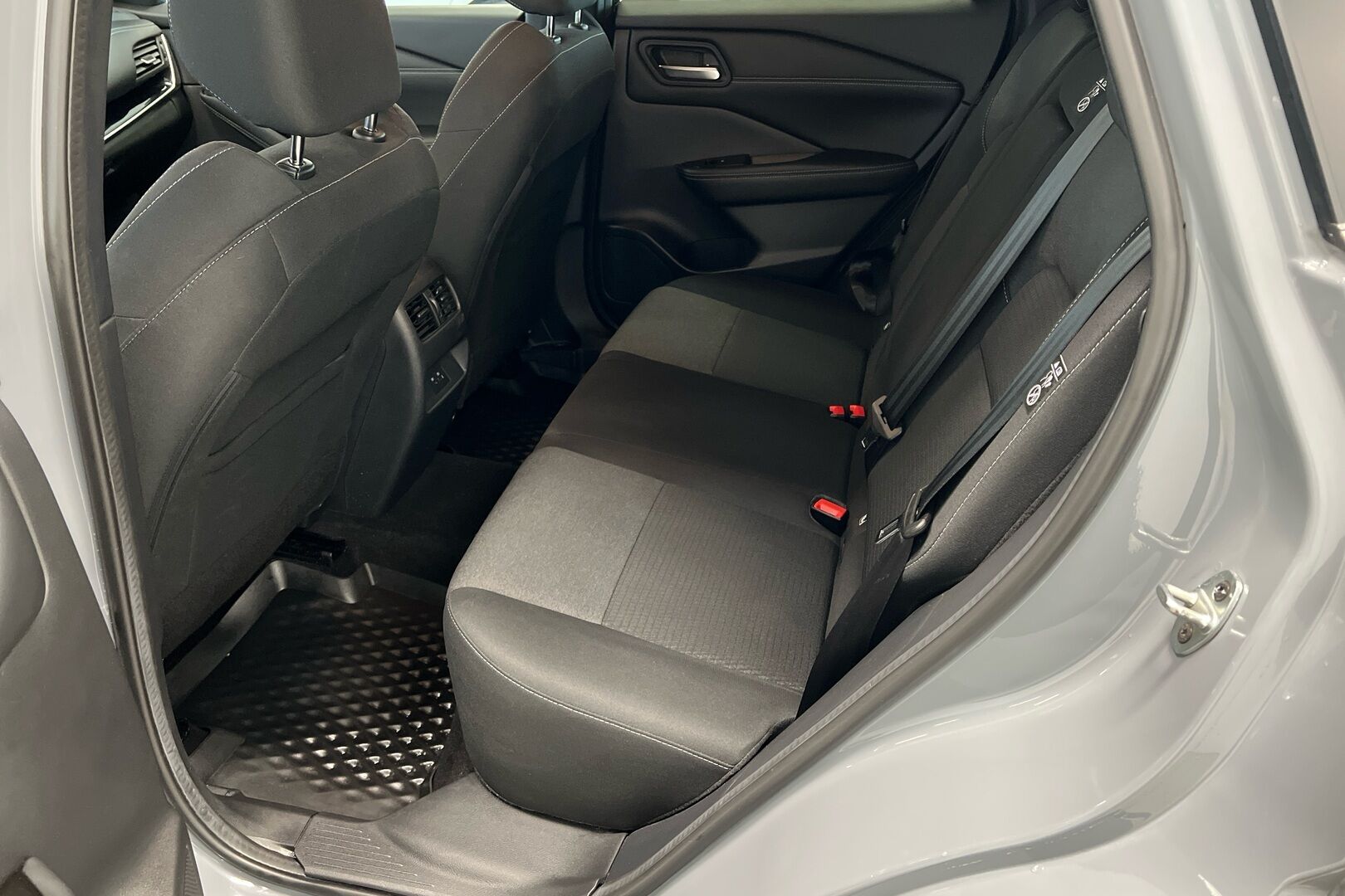 Nissan Qashqai iso kuva 8