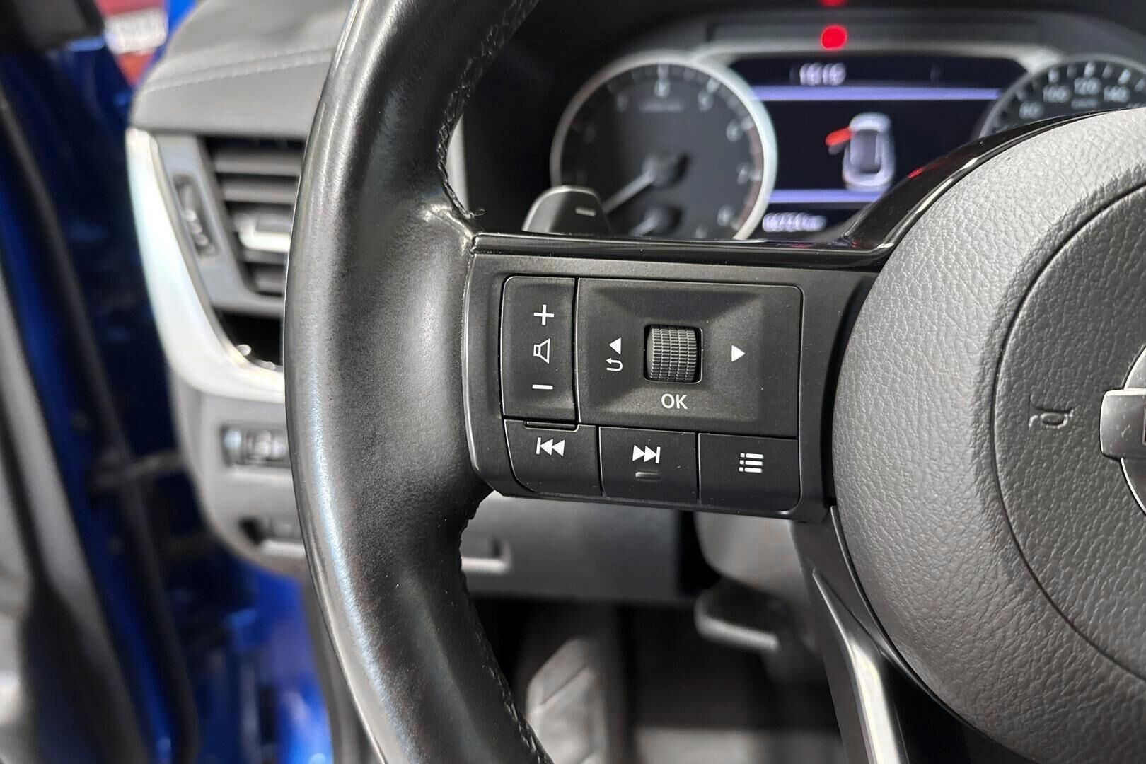 Nissan Qashqai iso kuva 17