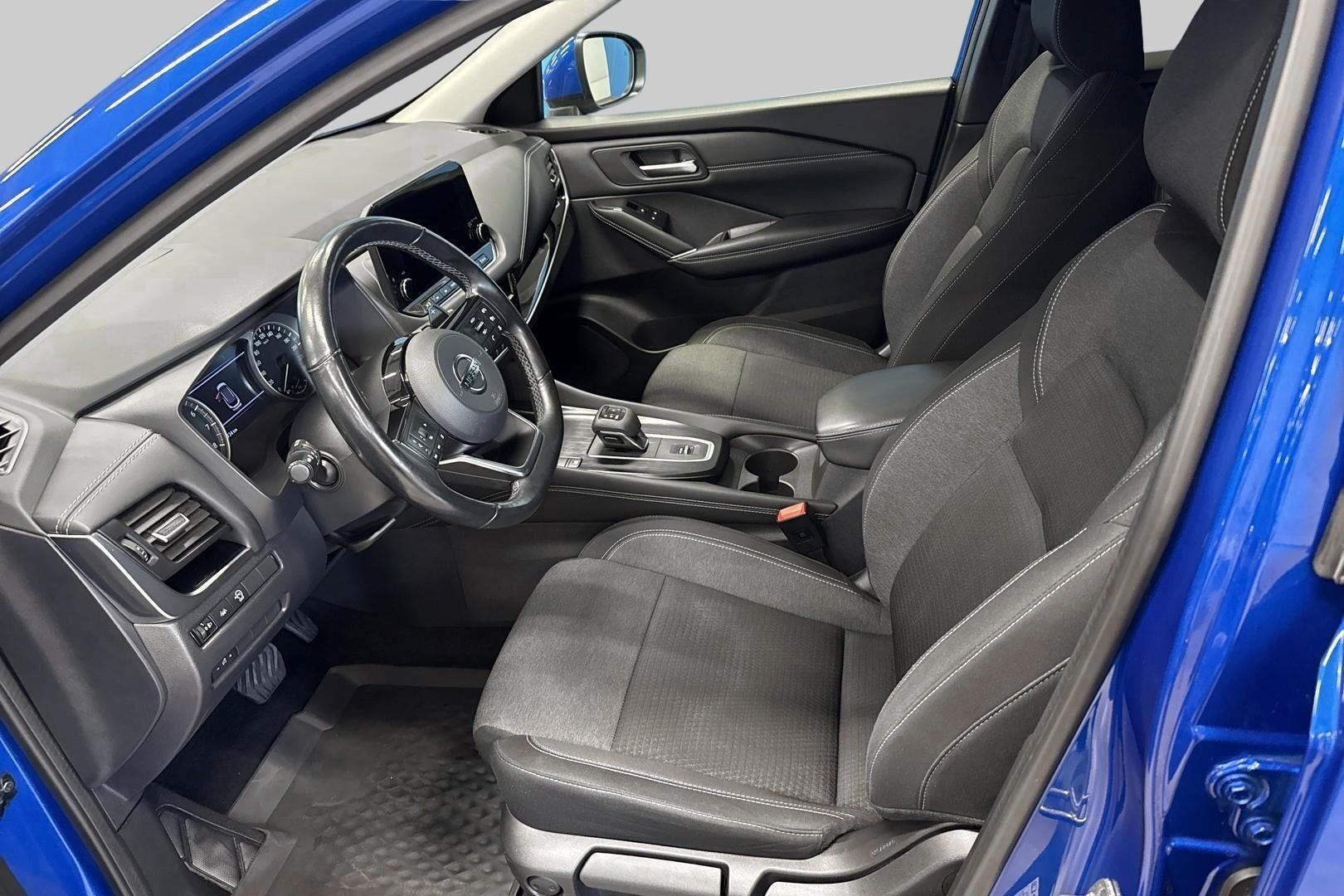 Nissan Qashqai iso kuva 9