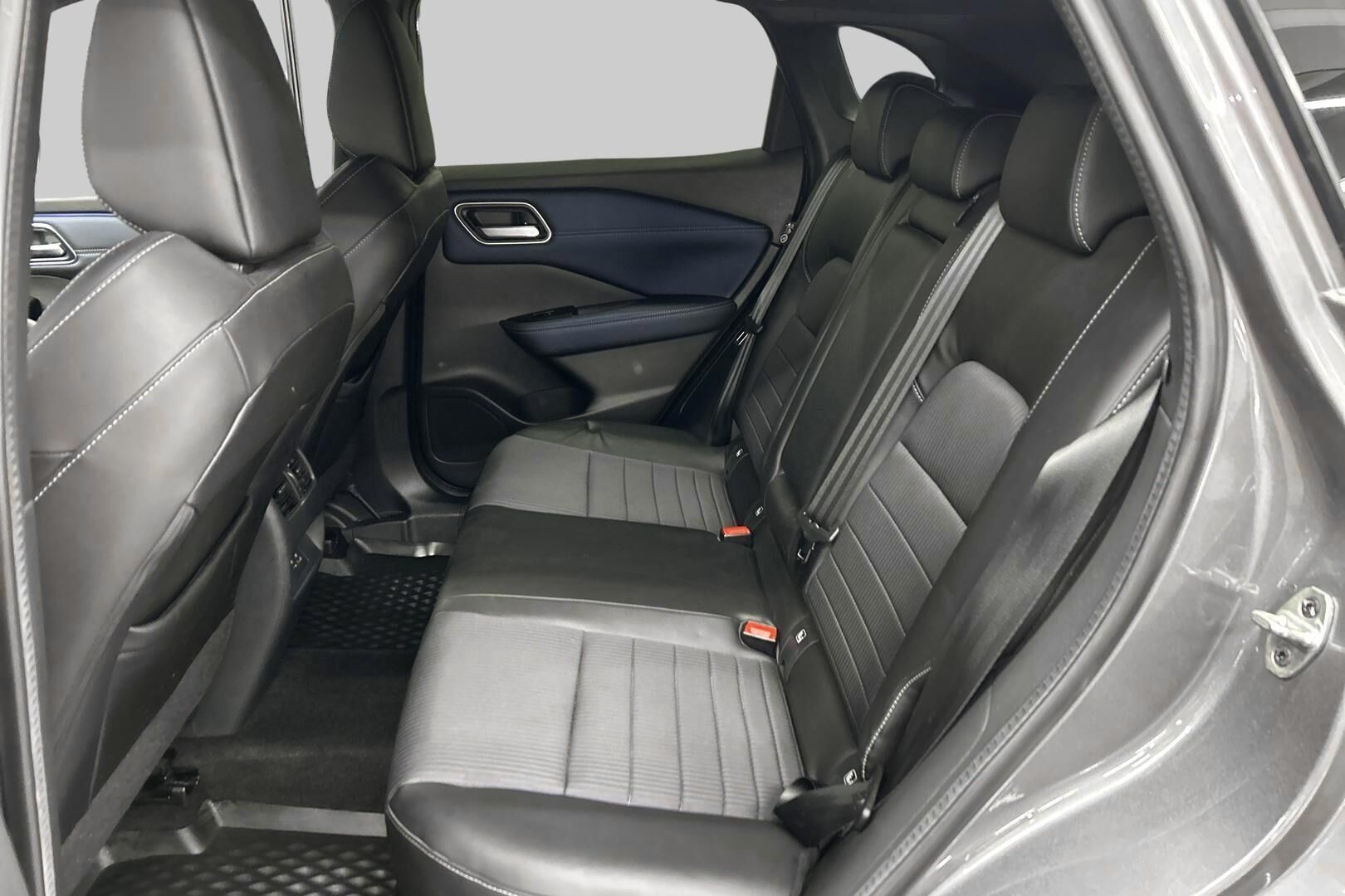 Nissan Qashqai iso kuva 10