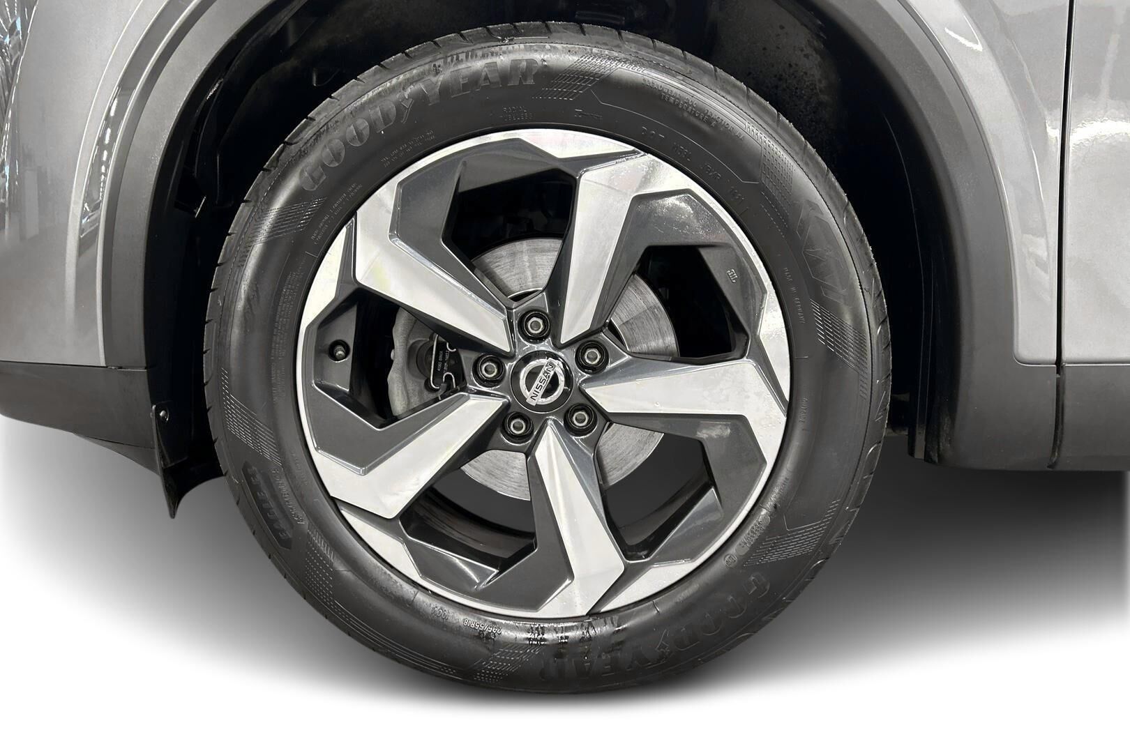 Nissan Qashqai iso kuva 13