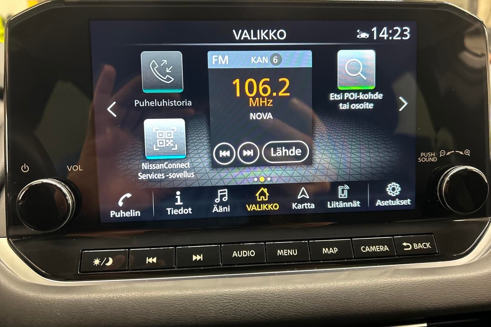 Nissan Qashqai iso kuva 14