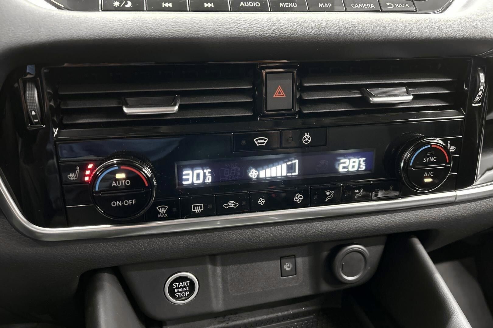 Nissan Qashqai iso kuva 16