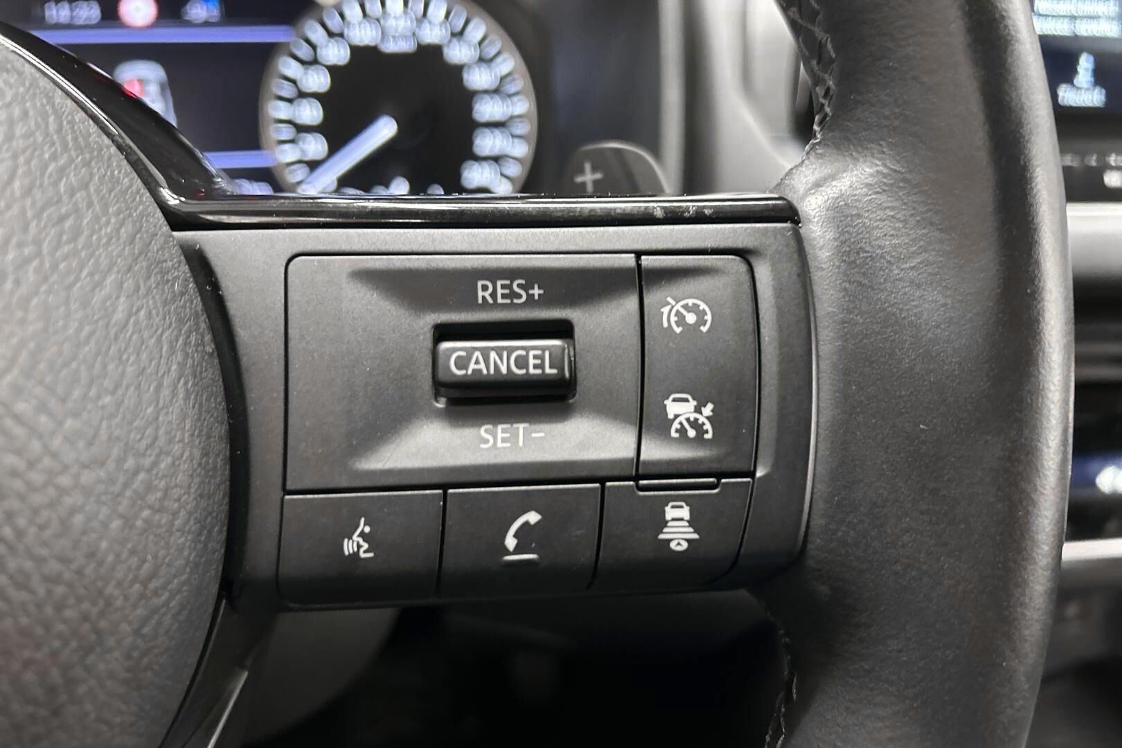 Nissan Qashqai iso kuva 18