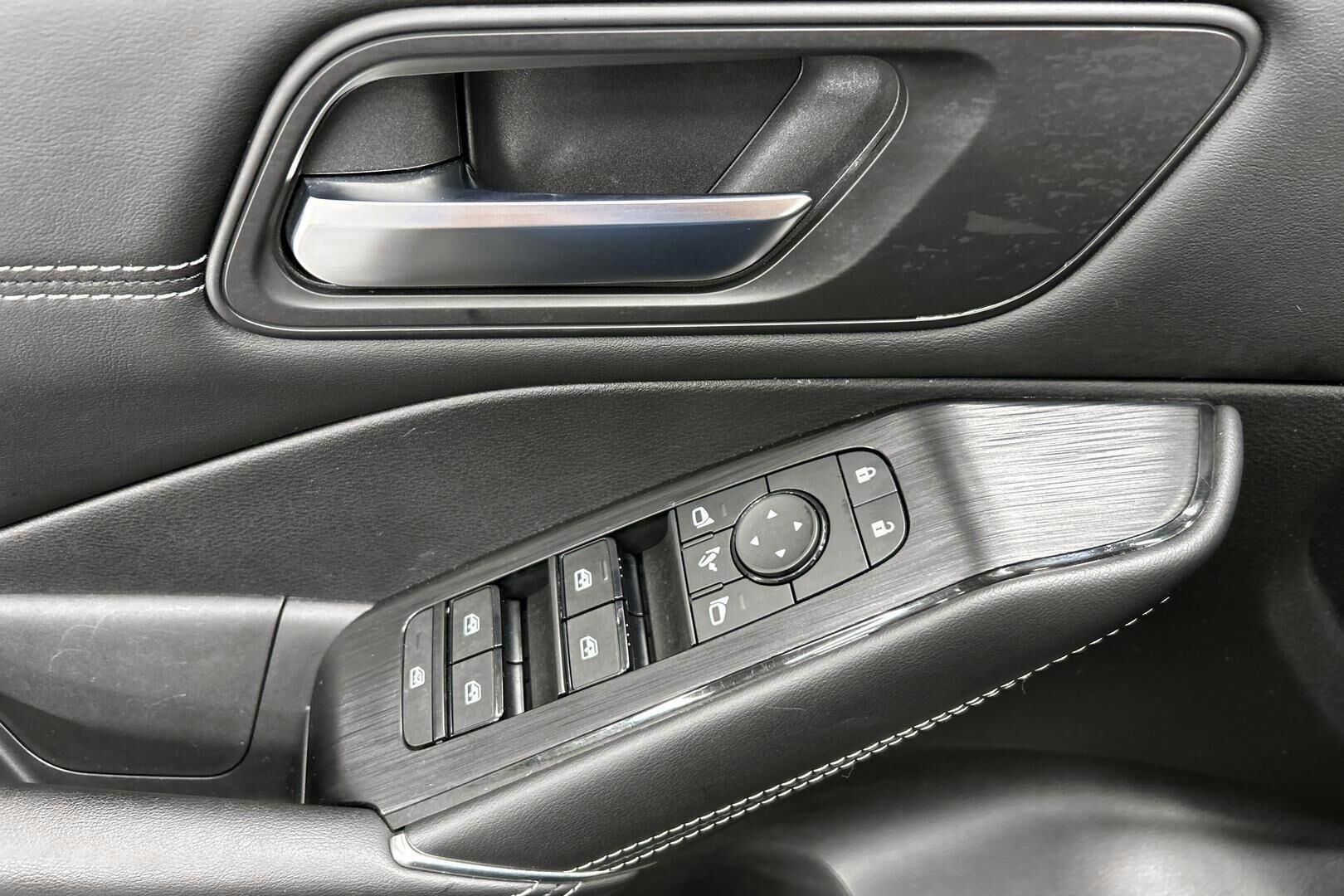 Nissan Qashqai iso kuva 21