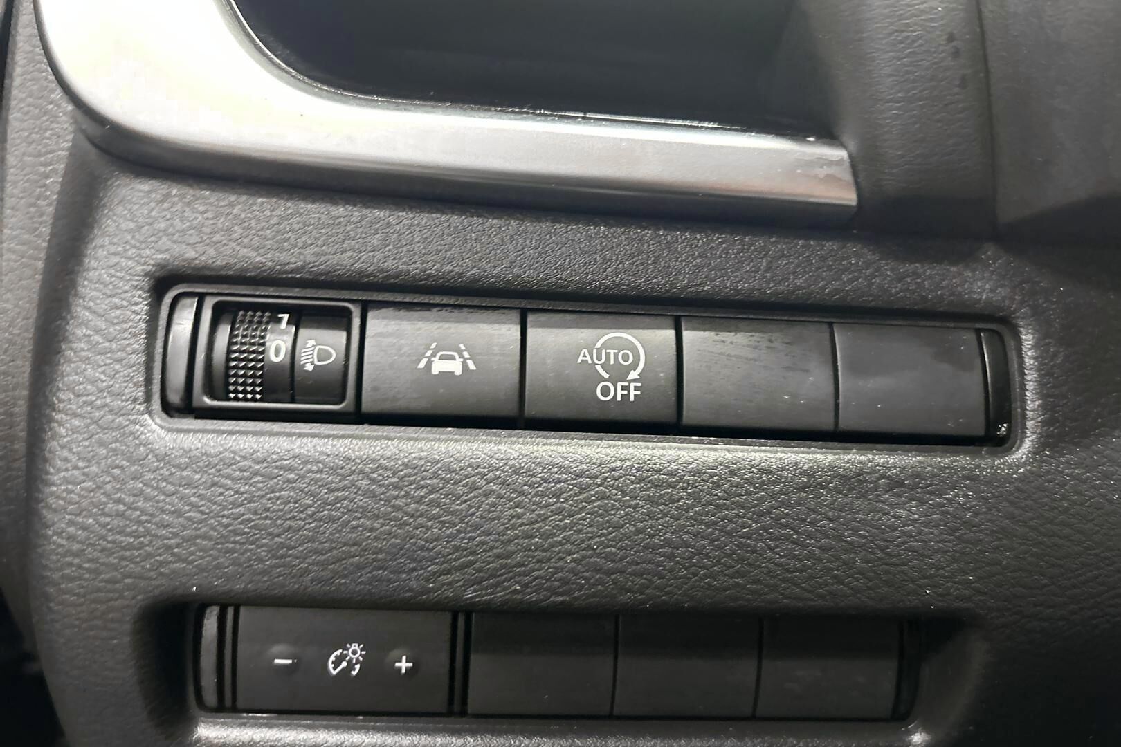 Nissan Qashqai iso kuva 24