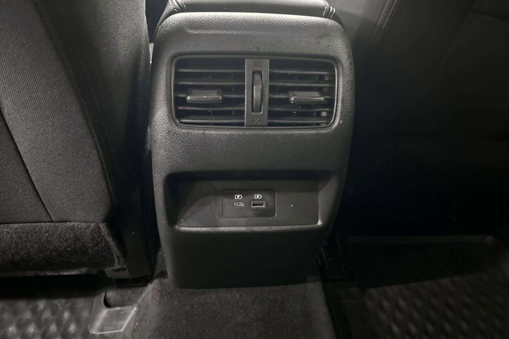 Nissan Qashqai iso kuva 7