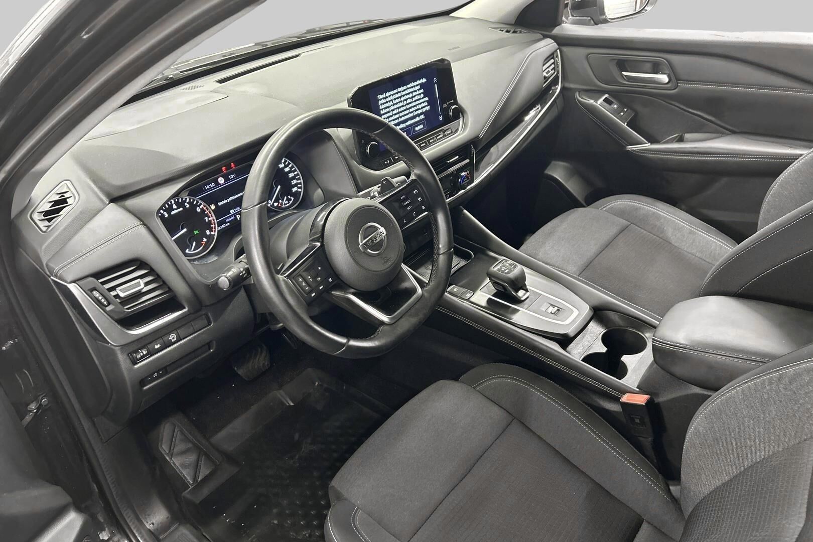 Nissan Qashqai iso kuva 14