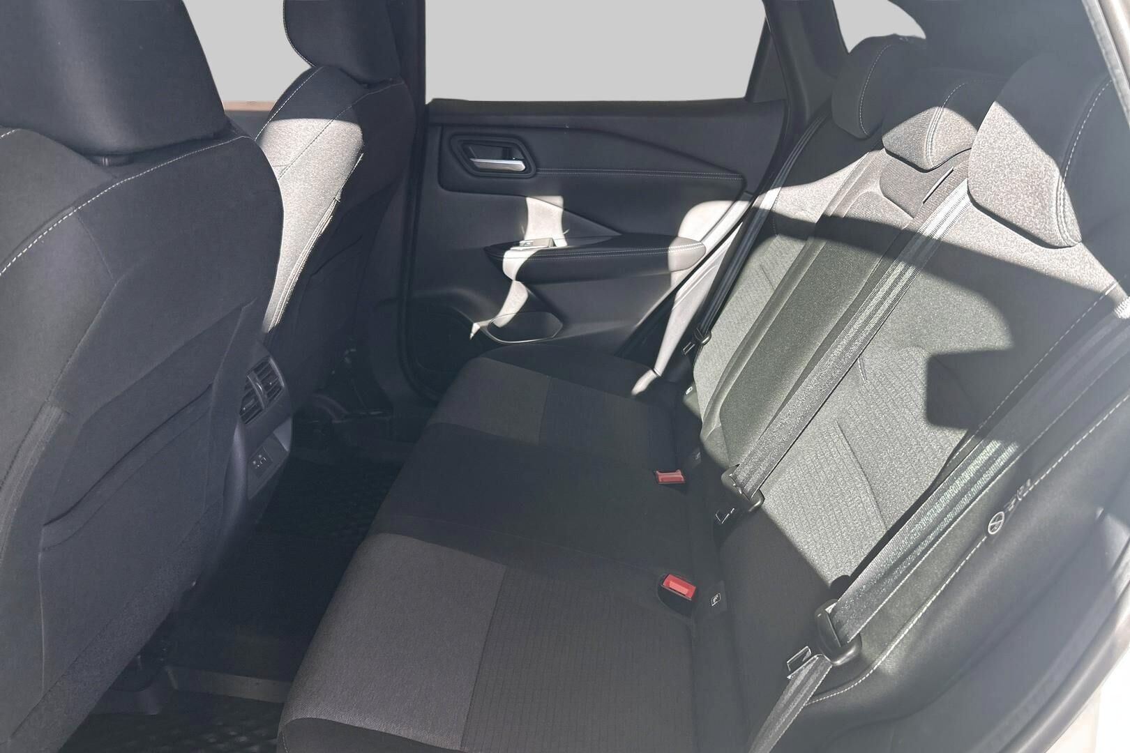 Nissan Qashqai iso kuva 10