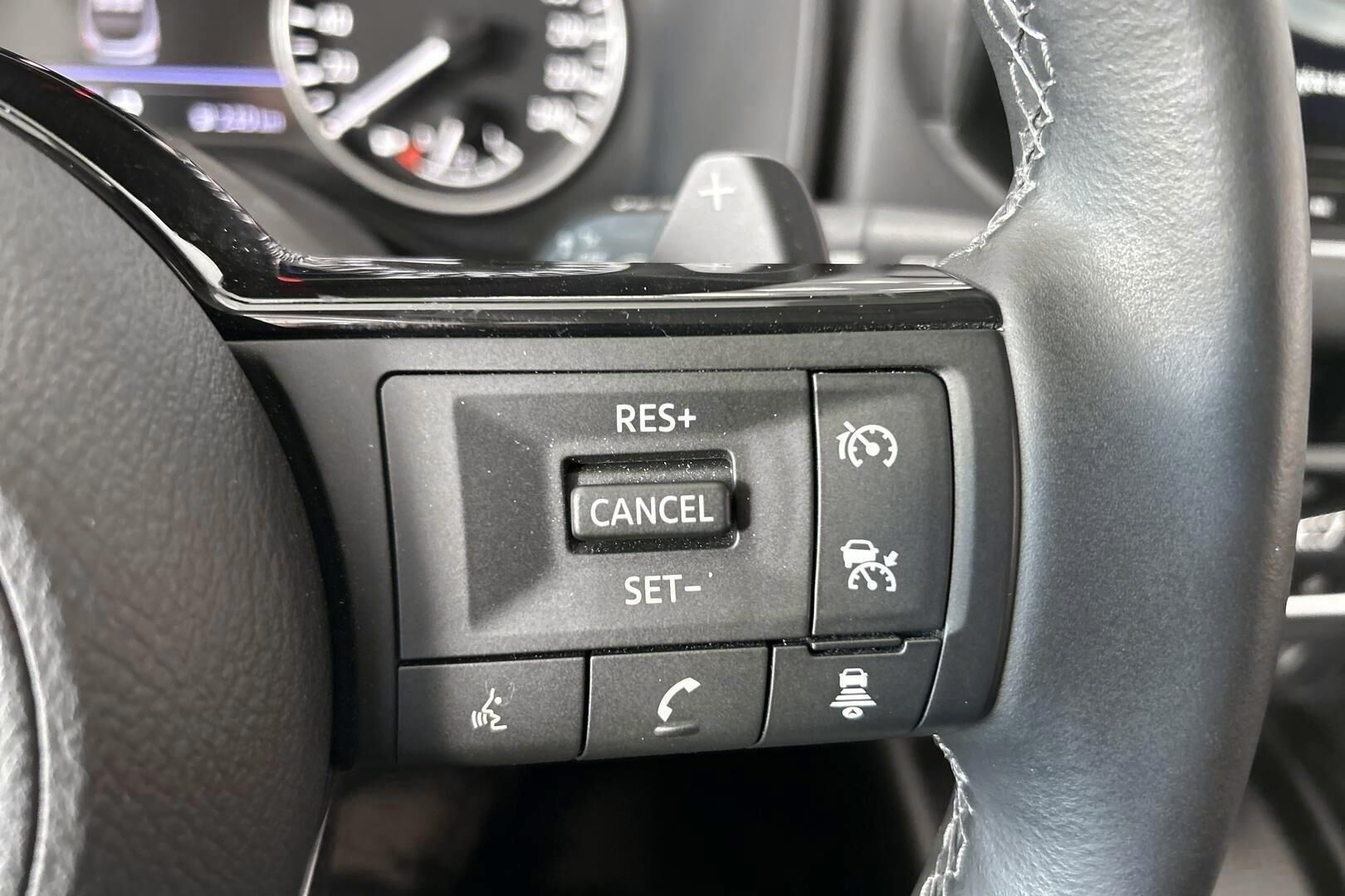 Nissan Qashqai iso kuva 24