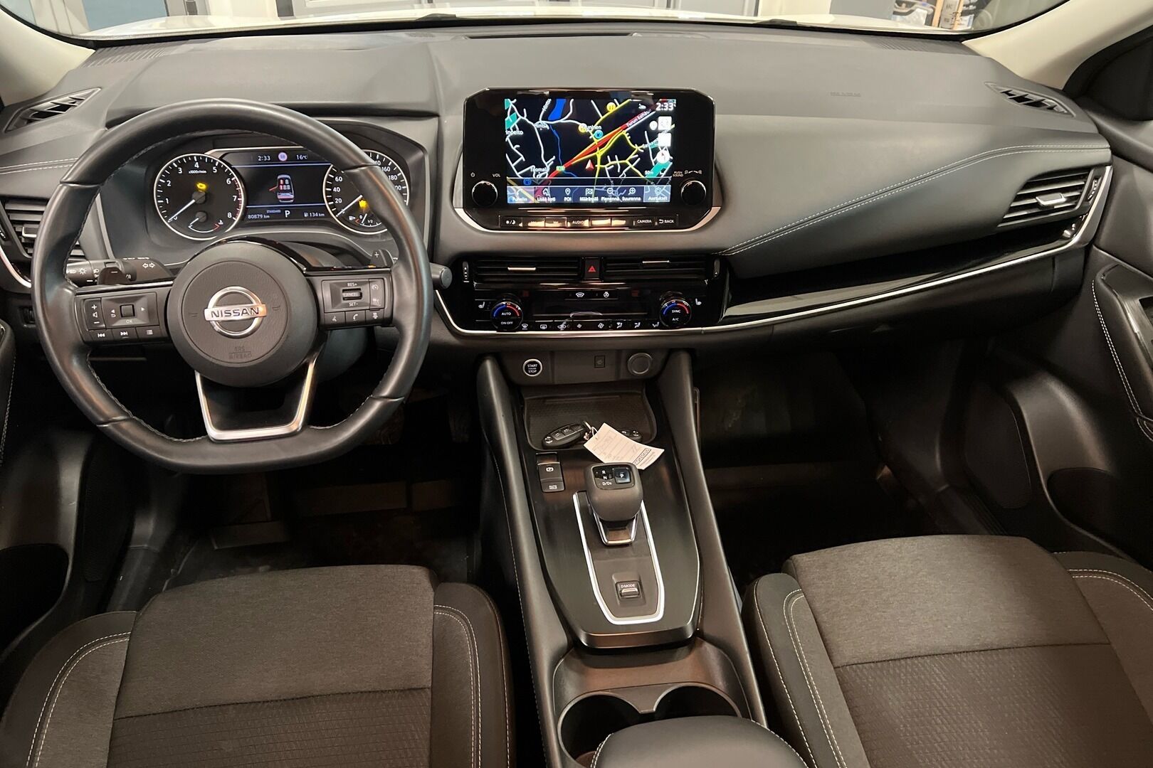Nissan Qashqai iso kuva 8