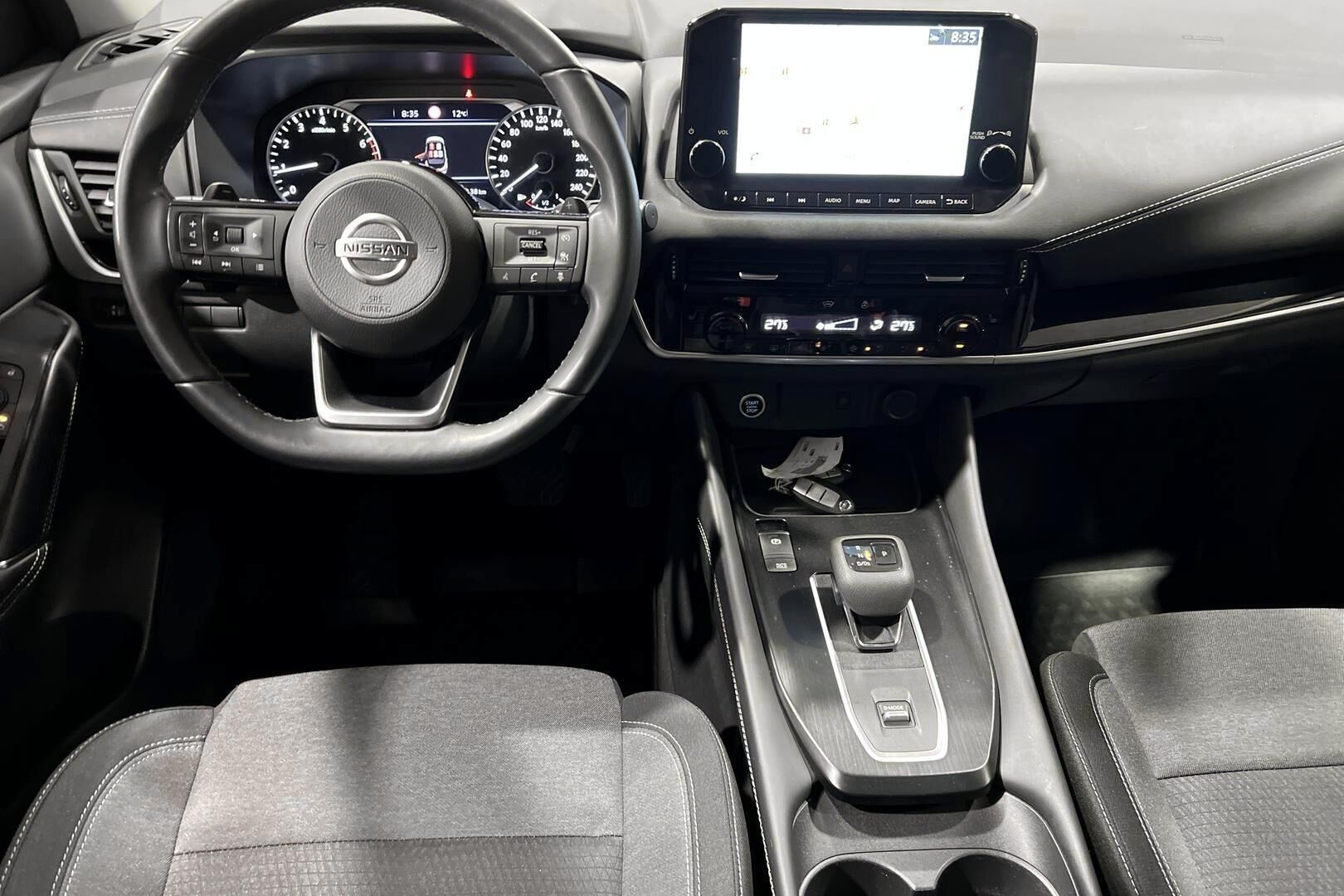 Nissan Qashqai iso kuva 8