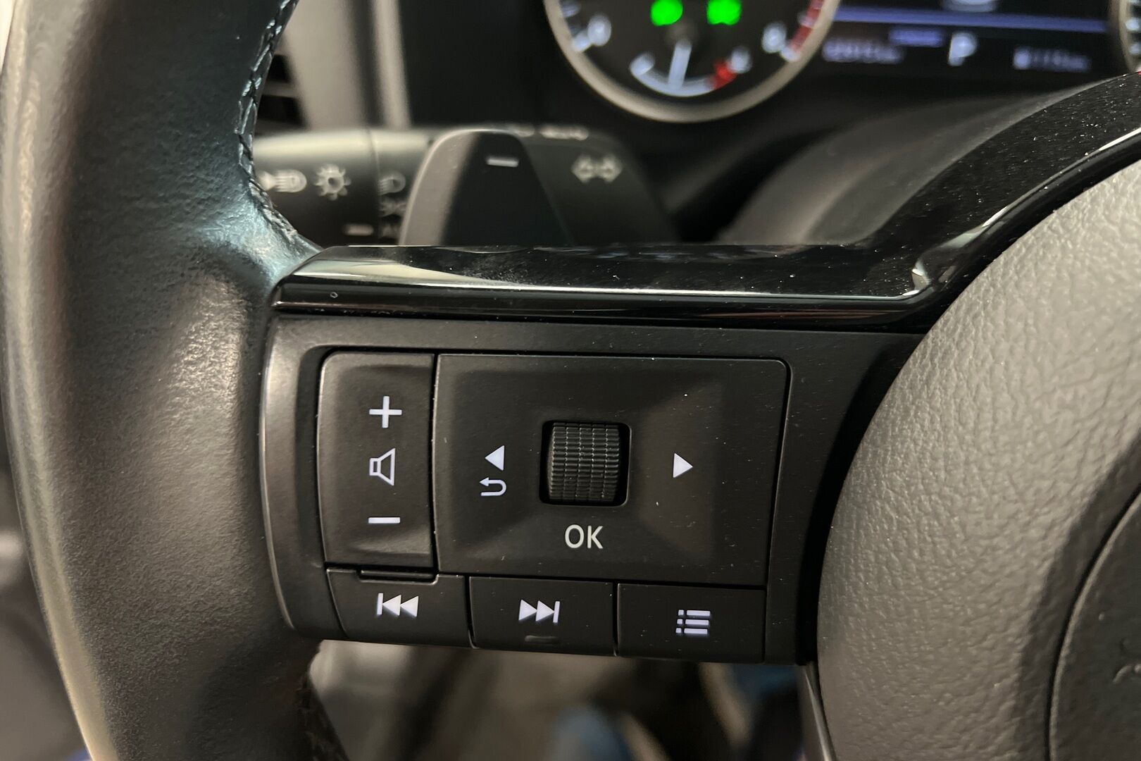 Nissan Qashqai iso kuva 15