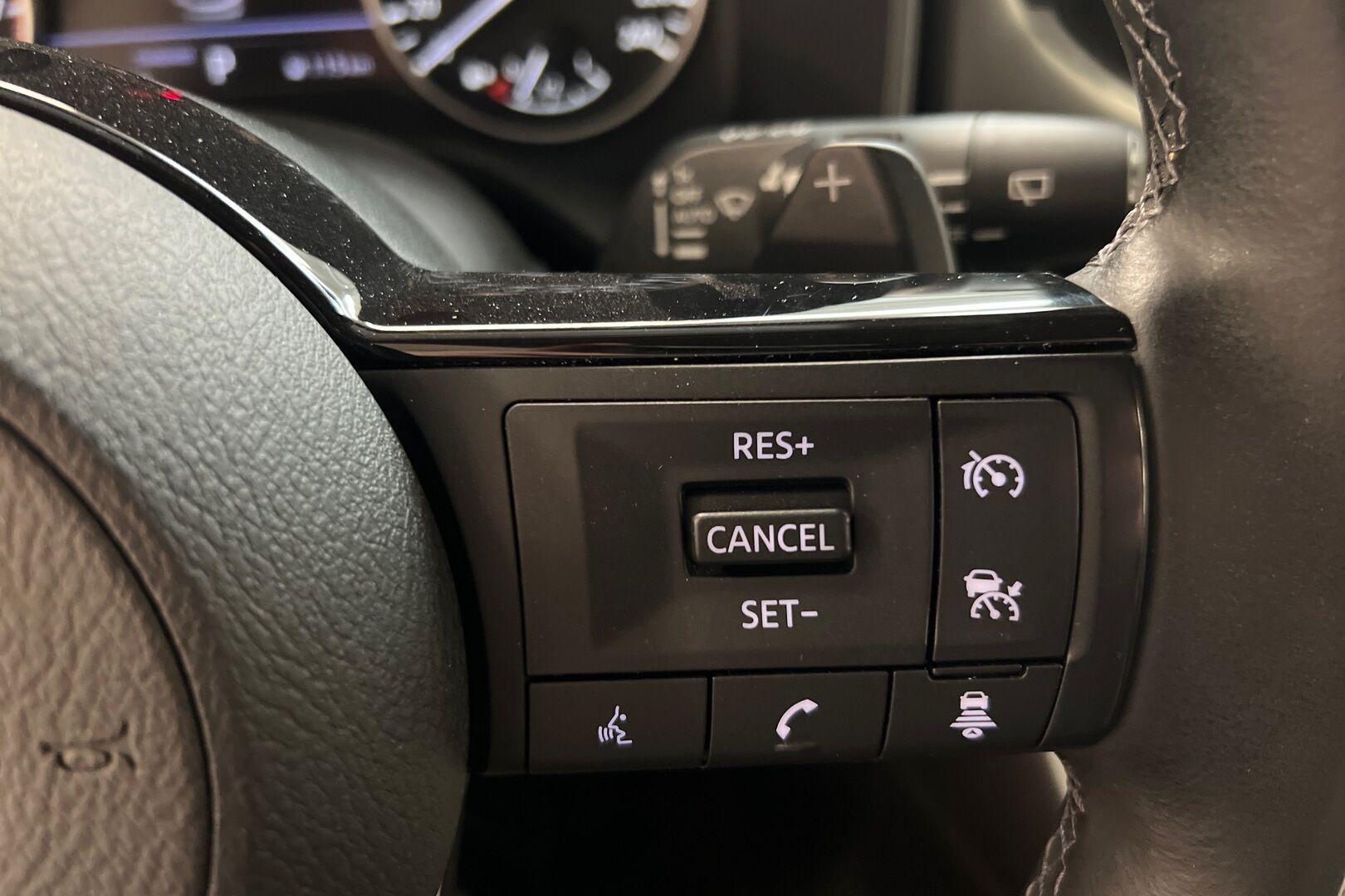 Nissan Qashqai iso kuva 16