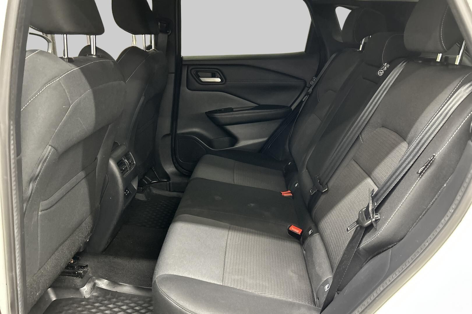 Nissan Qashqai iso kuva 10