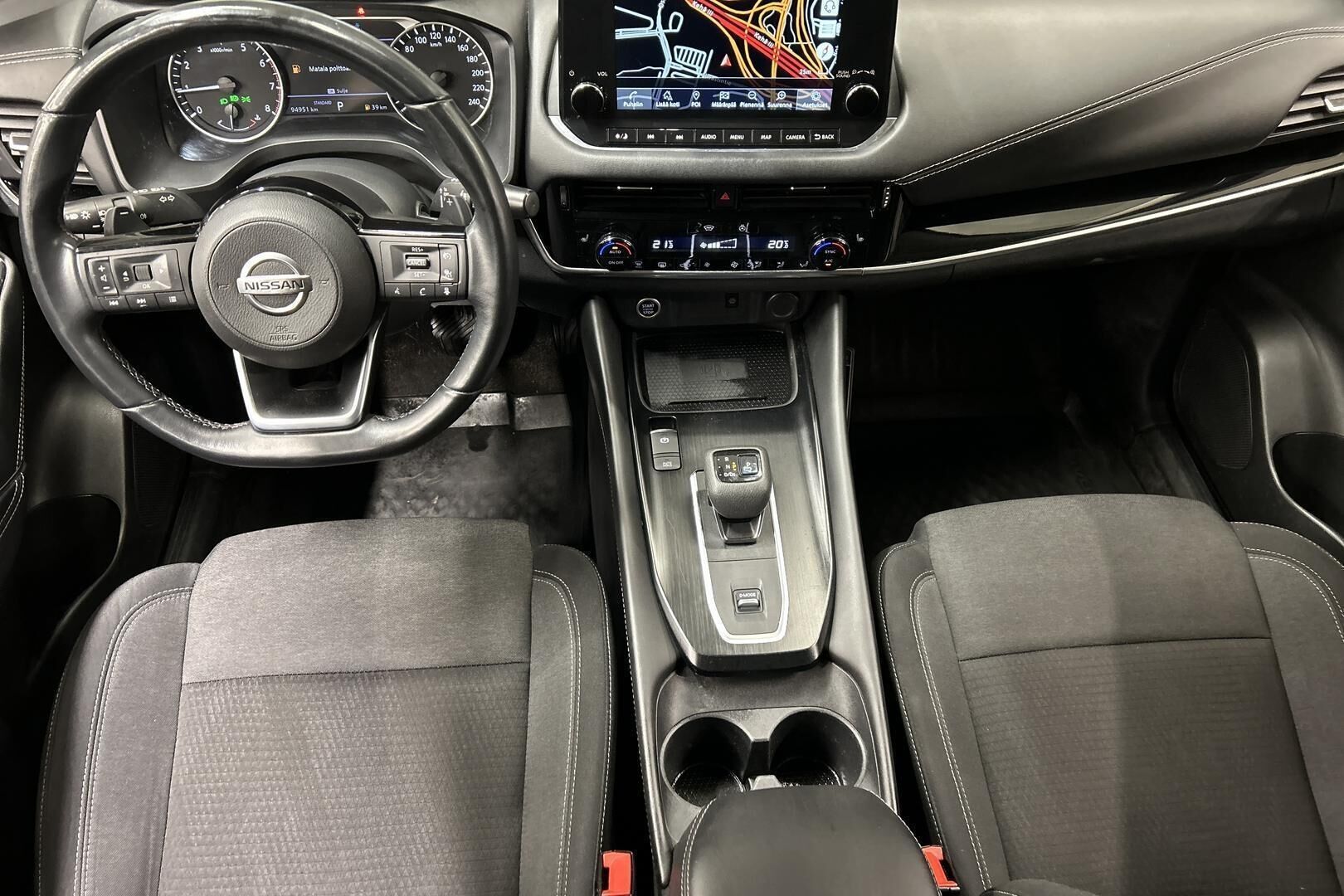 Nissan Qashqai iso kuva 11