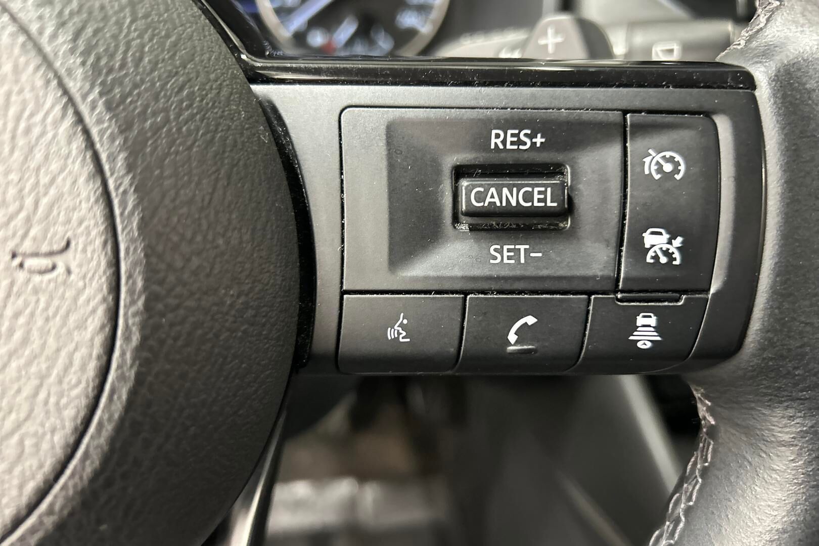 Nissan Qashqai iso kuva 16