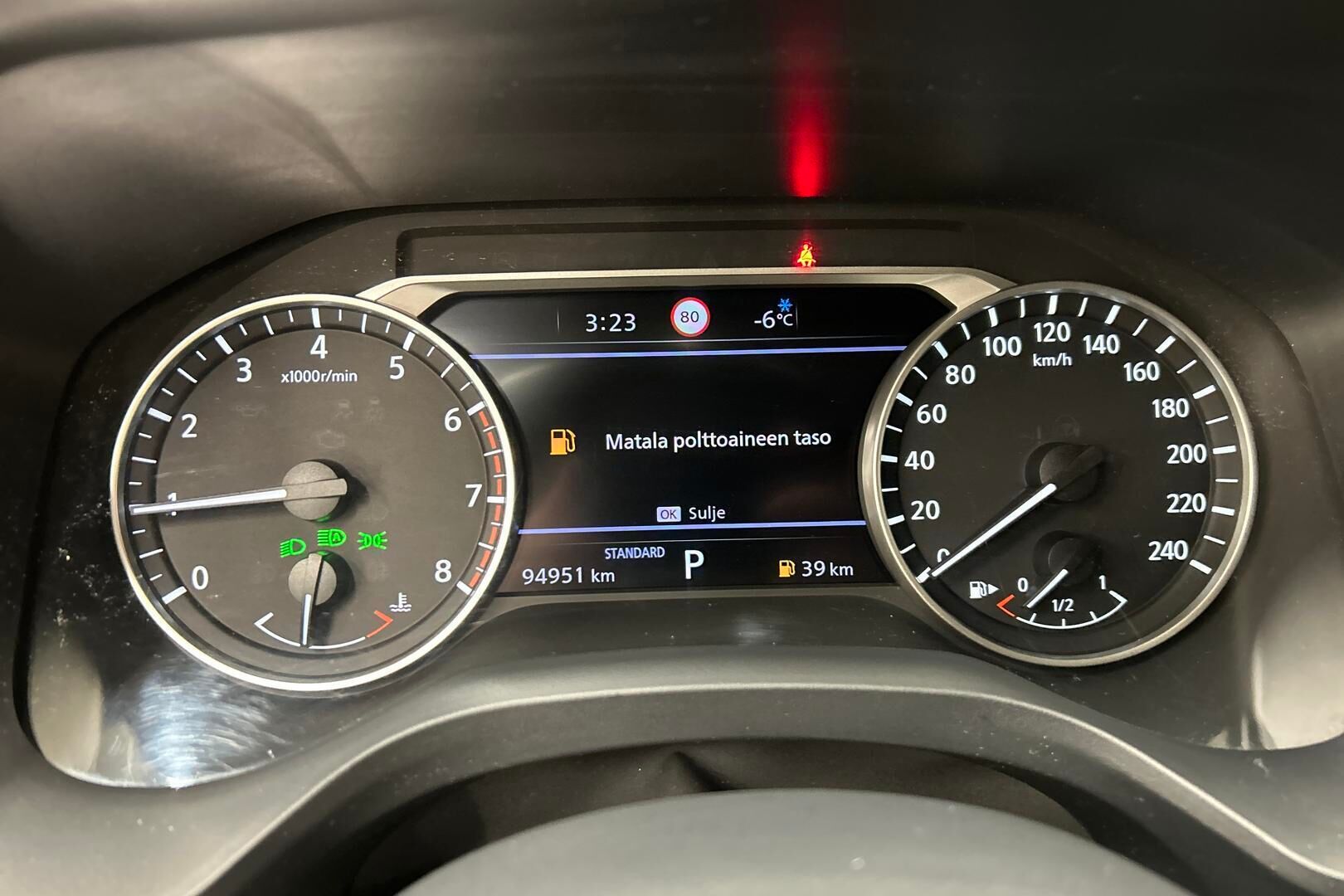 Nissan Qashqai iso kuva 17