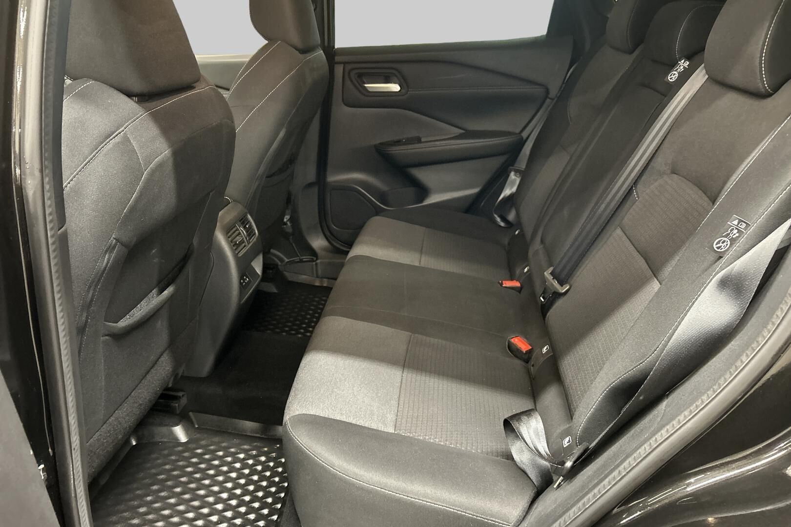 Nissan Qashqai iso kuva 9