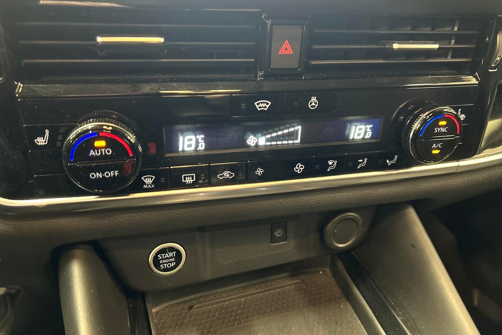 Nissan Qashqai iso kuva 24