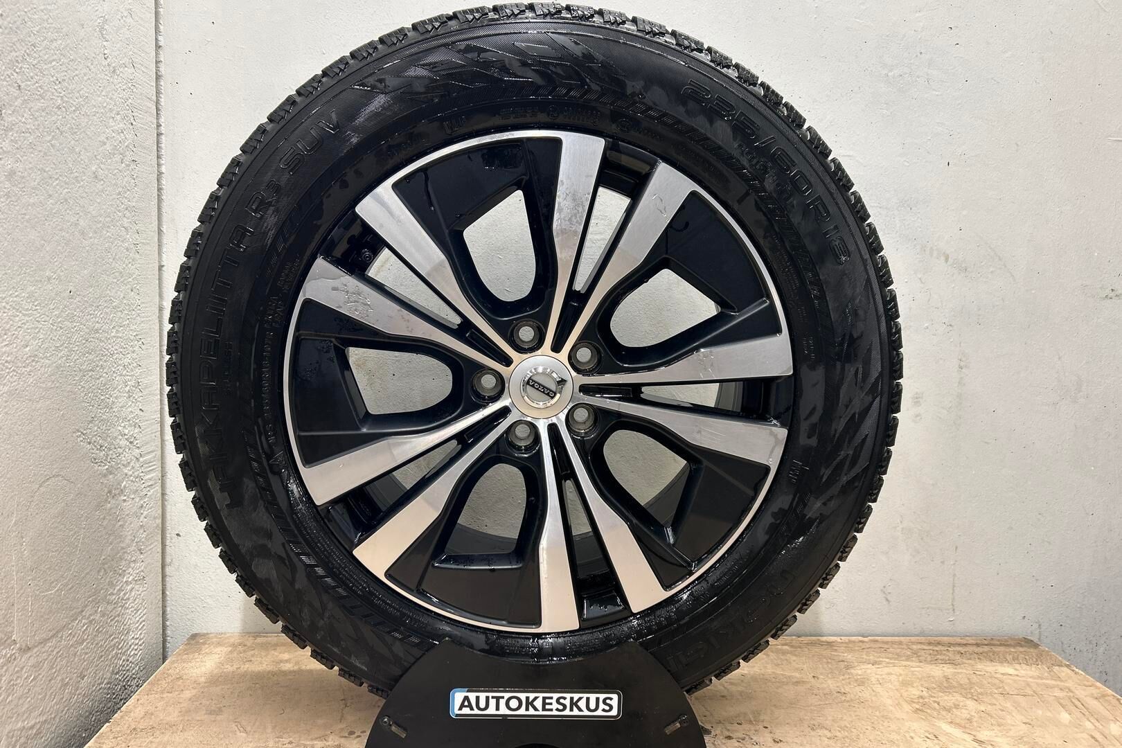 Volvo XC60 iso kuva 21
