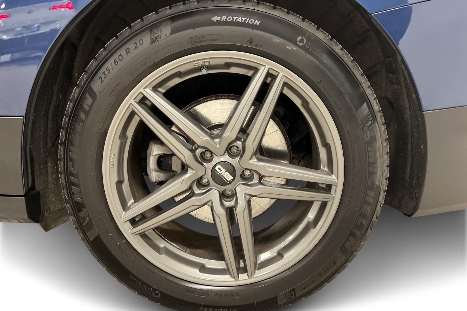 BMW iX iso kuva 12