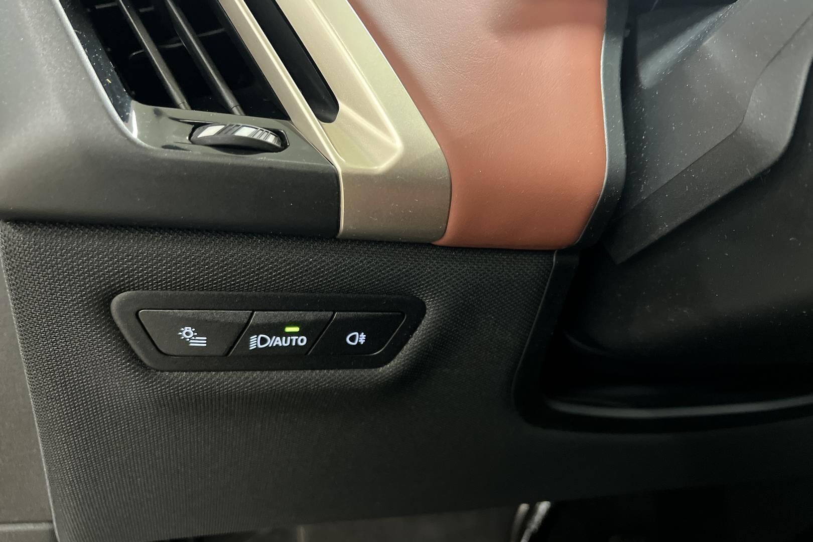 BMW iX iso kuva 20