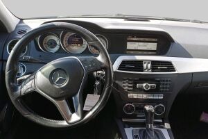 Mercedes-Benz C esikatselu 1