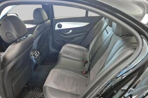 Mercedes-Benz E esikatselu 10