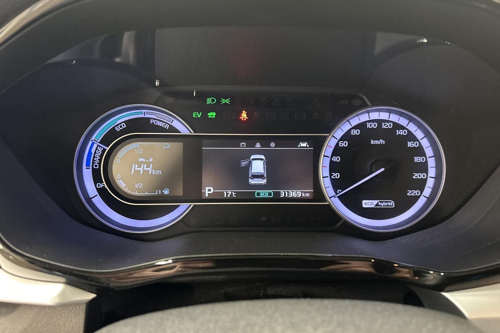Kia Niro iso kuva 17